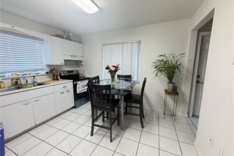 Купить коммерческую недвижимость в Майами, Флорида № 2057964 - фото 28