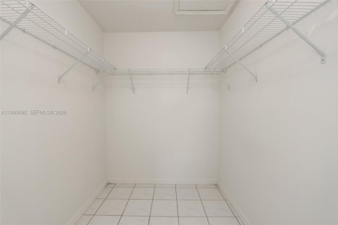 Купить коммерческую недвижимость в Майами, Флорида № 2057964 - фото 14