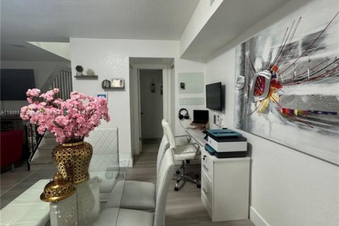 Copropriété à vendre à Hialeah Gardens, Floride: 3 chambres, 122.45 m2 № 1959322 - photo 15