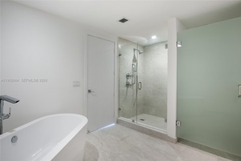 Снять в аренду кондоминиум в Майами, Флорида 3 спальни, 187.48м2, № 2005655 - фото 7