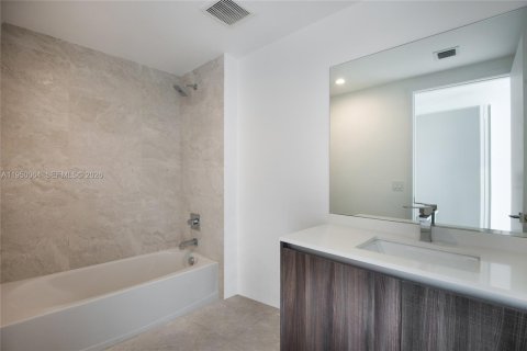 Снять в аренду кондоминиум в Майами, Флорида 3 спальни, 187.48м2, № 2005655 - фото 11