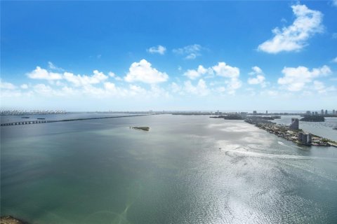 Снять в аренду кондоминиум в Майами, Флорида 3 спальни, 187.48м2, № 2005655 - фото 15