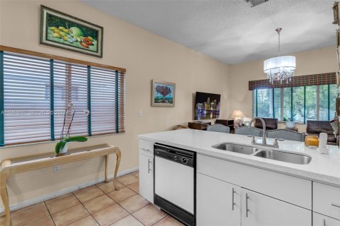 Купить виллу или дом в Майами, Флорида 3 спальни, 179.02м2, № 2050857 - фото 10