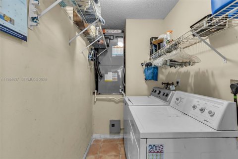 Купить виллу или дом в Майами, Флорида 3 спальни, 179.02м2, № 2050857 - фото 16