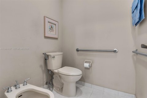 Купить виллу или дом в Майами, Флорида 3 спальни, 179.02м2, № 2050857 - фото 26