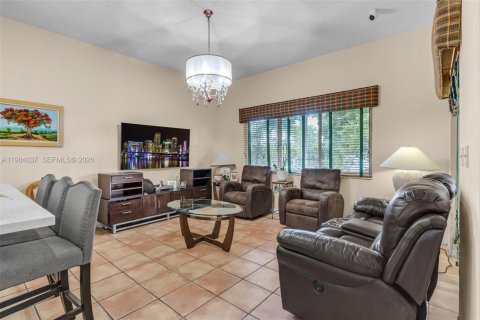 Купить виллу или дом в Майами, Флорида 3 спальни, 179.02м2, № 2050857 - фото 6