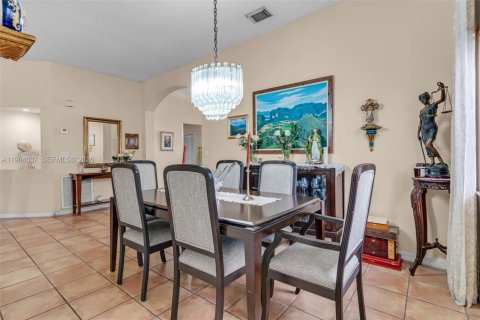 Купить виллу или дом в Майами, Флорида 3 спальни, 179.02м2, № 2050857 - фото 12