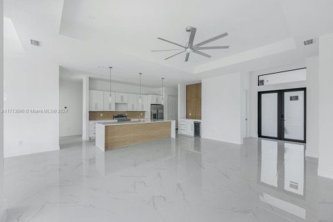 Снять в аренду виллу или дом в Кейп-Корал, Флорида 3 спальни, 198.35м2, № 1958083 - фото 18