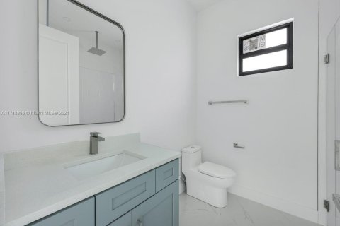 Снять в аренду виллу или дом в Кейп-Корал, Флорида 3 спальни, 198.35м2, № 1958083 - фото 15