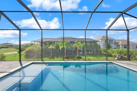 Снять в аренду виллу или дом в Кейп-Корал, Флорида 3 спальни, 198.35м2, № 1958083 - фото 24