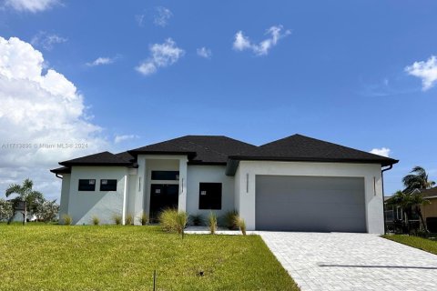 Снять в аренду виллу или дом в Кейп-Корал, Флорида 3 спальни, 198.35м2, № 1958083 - фото 26