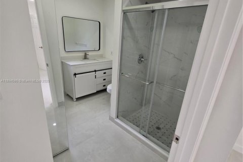 Villa ou maison à louer à Boynton Beach, Floride: 2 chambres, 109.62 m2 № 1947051 - photo 11