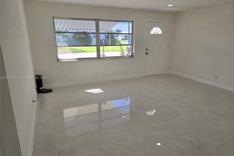 Villa ou maison à louer à Boynton Beach, Floride: 2 chambres, 109.62 m2 № 1947051 - photo 22