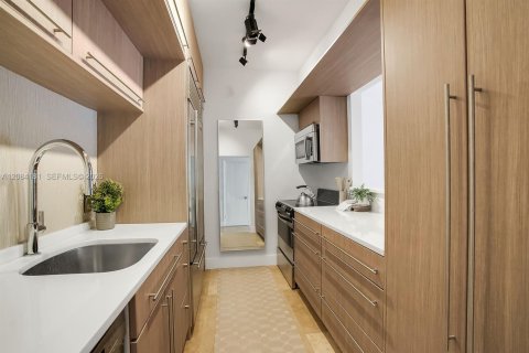 Copropriété à vendre à Key Biscayne, Floride: 1 chambre, 83.15 m2 № 2360240 - photo 16