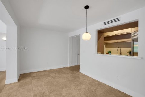 Copropriété à vendre à Key Biscayne, Floride: 1 chambre, 83.15 m2 № 2360240 - photo 24