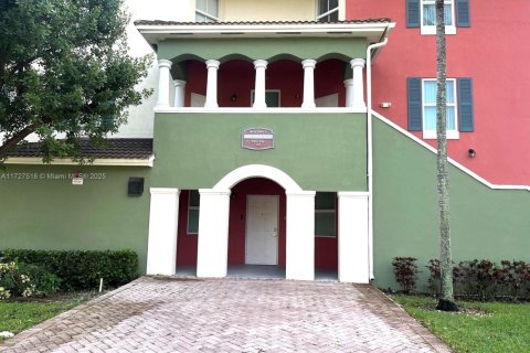 Купить кондоминиум в Дорал, Флорида 3 спальни, 121.89м2, № 1701226 - фото 2