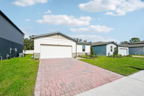 House in Leesburg, Florida 3 bedrooms, 157.47 sq.m. № 1778549 - photo 8