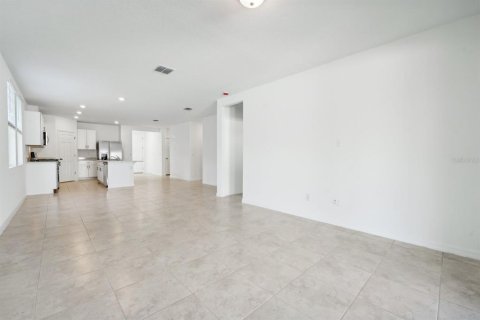 House in Leesburg, Florida 3 bedrooms, 157.47 sq.m. № 1778549 - photo 4