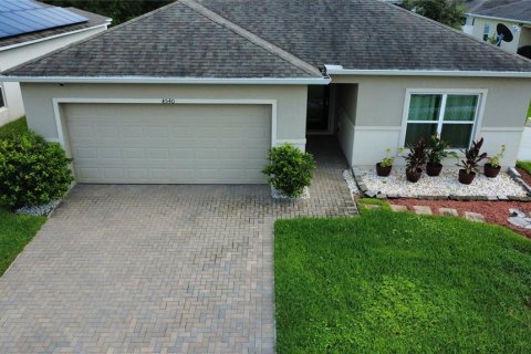 Casa en venta en Kissimmee, Florida, 3 dormitorios, 162.86 m2 № 1918583 - foto 2