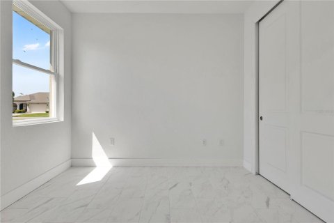House in Englewood, Florida 3 bedrooms, 189.71 sq.m. № 2208604 - photo 18
