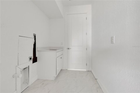 House in Englewood, Florida 3 bedrooms, 189.71 sq.m. № 2208604 - photo 22