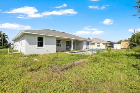 House in Englewood, Florida 3 bedrooms, 189.71 sq.m. № 2208604 - photo 25