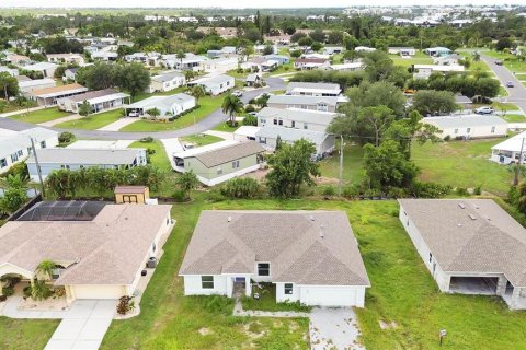 House in Englewood, Florida 3 bedrooms, 189.71 sq.m. № 2208604 - photo 29