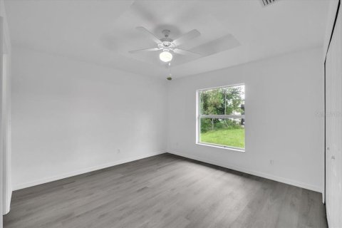 House in Punta Gorda, Florida 2 bedrooms, 89.37 sq.m. № 1911388 - photo 11