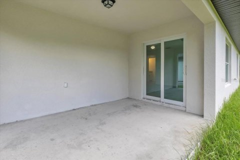 House in Punta Gorda, Florida 2 bedrooms, 89.37 sq.m. № 1911388 - photo 25