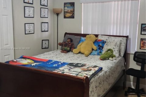 Villa ou maison à vendre à Miami, Floride: 3 chambres, 151.52 m2 № 1943551 - photo 10