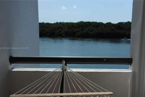 Copropriété à vendre à Sunny Isles Beach, Floride: 3 chambres, 232.26 m2 № 1696376 - photo 11
