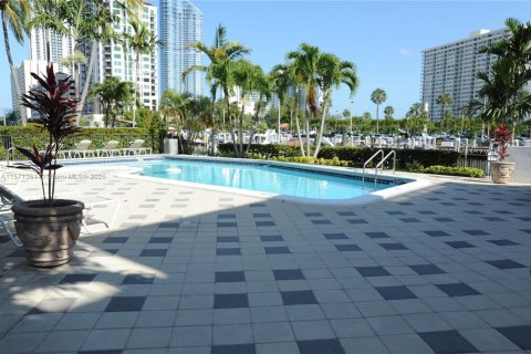 Copropriété à vendre à Sunny Isles Beach, Floride: 3 chambres, 232.26 m2 № 1696376 - photo 12