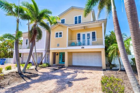 Casa en venta en Holmes Beach, Florida, 4 dormitorios, 189.52 m2 № 1784612 - foto 2