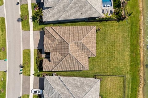 Villa ou maison à vendre à Port St. Lucie, Floride: 3 chambres, 267.19 m2 № 2087980 - photo 4