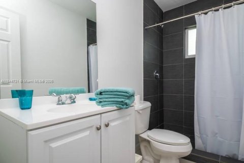 Apartamento en alquiler en Miami Beach, Florida, 2 dormitorios, 97.55 m2 № 1940354 - foto 12