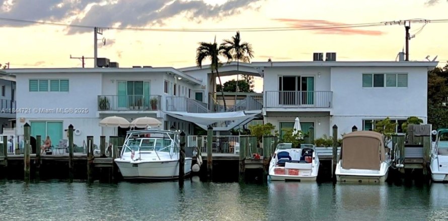 Apartamento en Miami Beach, Florida 2 dormitorios, 97.55 m2 № 1940354