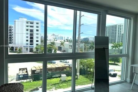 Купить кондоминиум в Майами, Флорида 1 спальня, 91.04м2, № 2035267 - фото 15