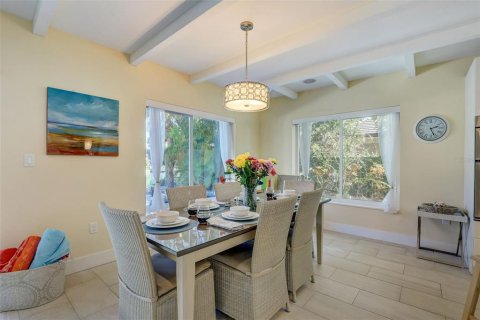 House in Sarasota, Florida 4 bedrooms, 238.94 sq.m. № 1797833 - photo 19