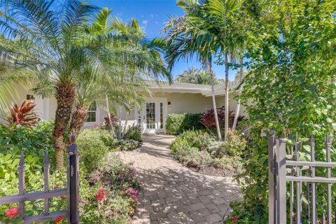 House in Sarasota, Florida 4 bedrooms, 238.94 sq.m. № 1797833 - photo 3
