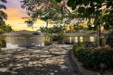 House in Sarasota, Florida 4 bedrooms, 238.94 sq.m. № 1797833 - photo 5