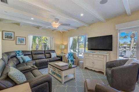 House in Sarasota, Florida 4 bedrooms, 238.94 sq.m. № 1797833 - photo 24