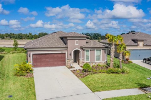 House in Wesley Chapel, Florida 3 bedrooms, 195.09 sq.m. № 1846849 - photo 3