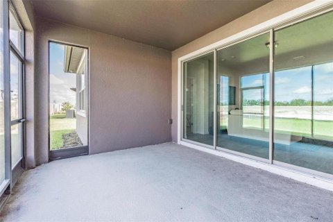 House in Wesley Chapel, Florida 3 bedrooms, 195.09 sq.m. № 1846849 - photo 4