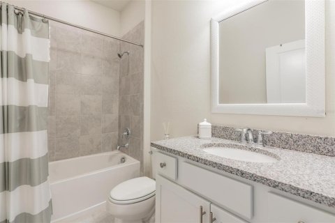 House in Wesley Chapel, Florida 3 bedrooms, 195.09 sq.m. № 1846849 - photo 17