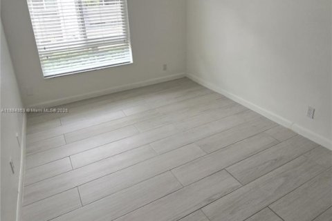 Apartamento en alquiler en Cutler Bay, Florida, 2 dormitorios, 20773.04 m2 № 1931023 - foto 7