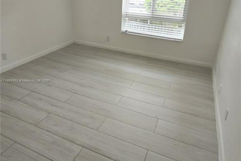 Apartamento en alquiler en Cutler Bay, Florida, 2 dormitorios, 20773.04 m2 № 1931023 - foto 11