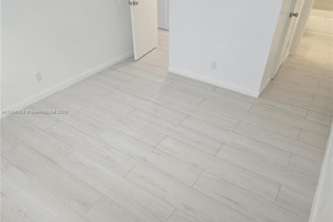 Apartamento en alquiler en Cutler Bay, Florida, 2 dormitorios, 20773.04 m2 № 1931023 - foto 12