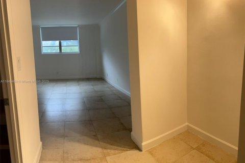 Condominio en venta en Sunny Isles Beach, Florida, 2 dormitorios, 141.68 m2 № 1836456 - foto 13