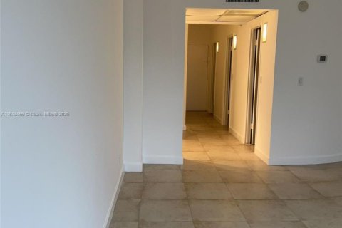 Condominio en venta en Sunny Isles Beach, Florida, 2 dormitorios, 141.68 m2 № 1836456 - foto 23