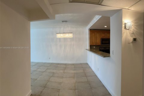 Condominio en venta en Sunny Isles Beach, Florida, 2 dormitorios, 141.68 m2 № 1836456 - foto 22